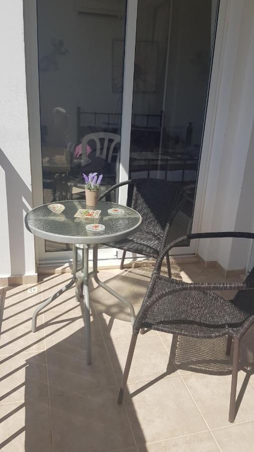 Apartment Oasis Polis Exteriör bild